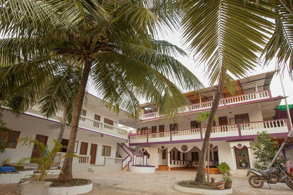 Fatima'S Guesthouse أغوندا المظهر الخارجي الصورة